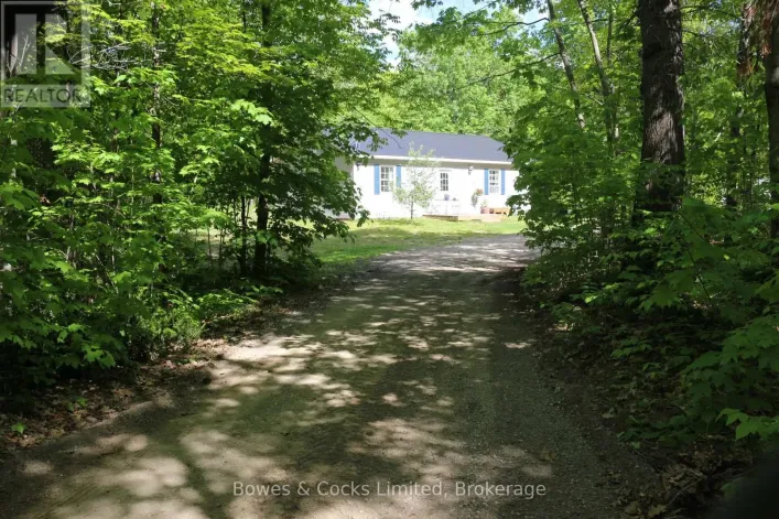 1801 BORDENWOOD ROAD, Frontenac