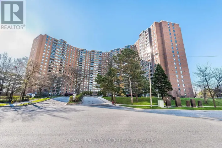 1802 - 627 THE WEST MALL ROAD, Toronto