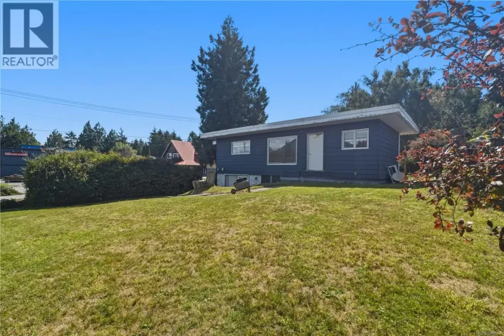 1802 Peninsula Rd, Ucluelet