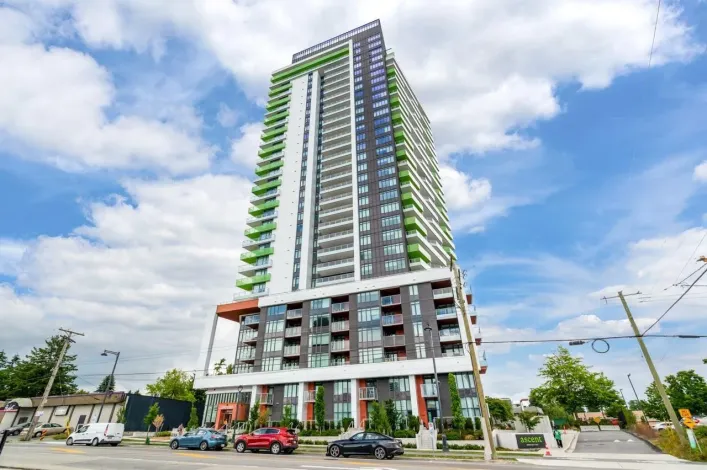 Apartment for sale: 1804 10428 WHALLEY BOULEVARD, Surrey