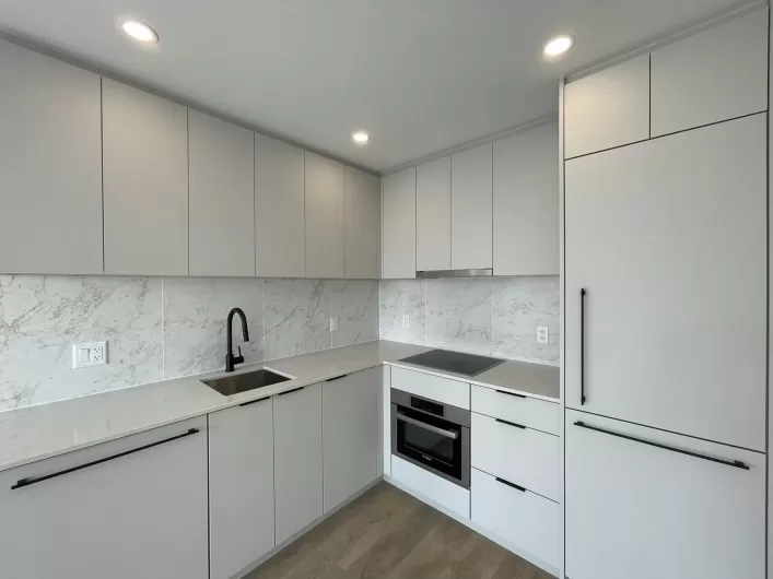 1806 13685 102 AVENUE, Surrey