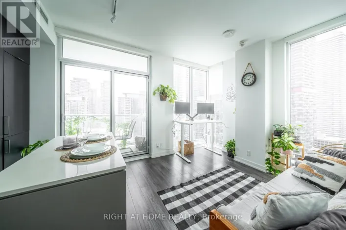 1806 - 33 HELENDALE AVENUE, Toronto