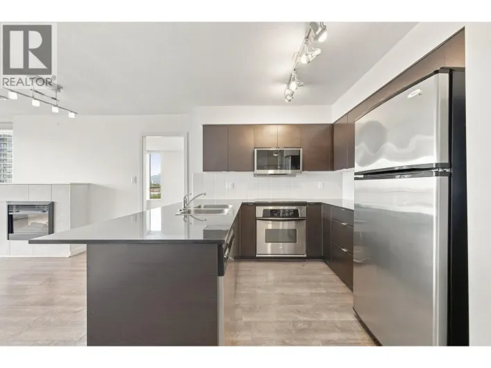1806 4182 DAWSON STREET, Burnaby