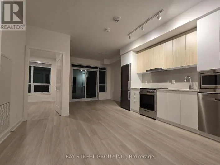 1806B - 50 UPPER MALL WAY, Vaughan