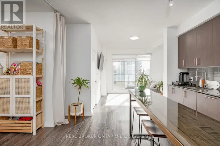 1808 - 4085 PARKSIDE VILLAGE DRIVE, Mississauga