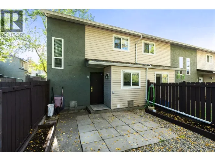 Row / Townhouse for sale: 1809 40 Avenue Unit# 19, Vernon