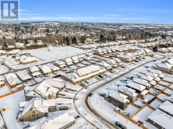 181 HALLS DRIVE, Centre Wellington