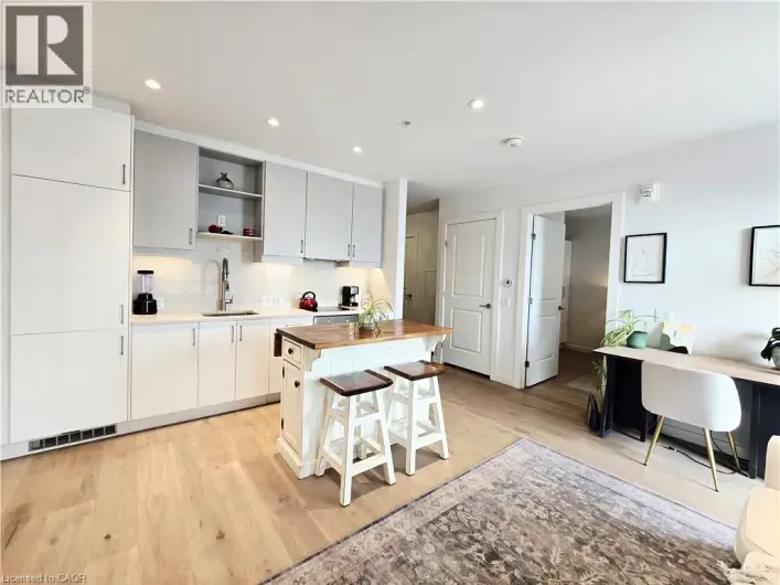 Apartment for sale: 181 KING Street S Unit# 1812, Waterloo