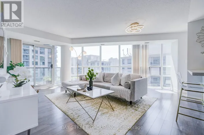 1811 - 30 GRAND TRUNK CRESCENT, Toronto