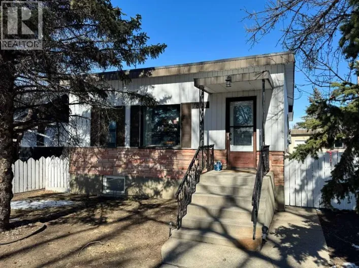 1813 4 Avenue N, Lethbridge