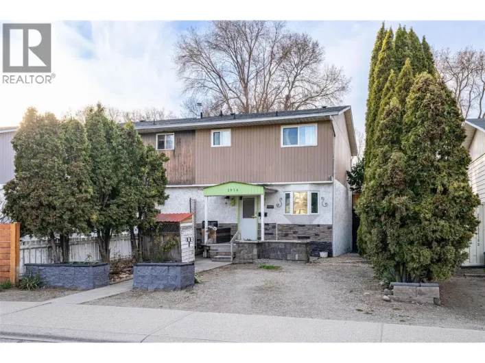 1816 43 Street, Vernon