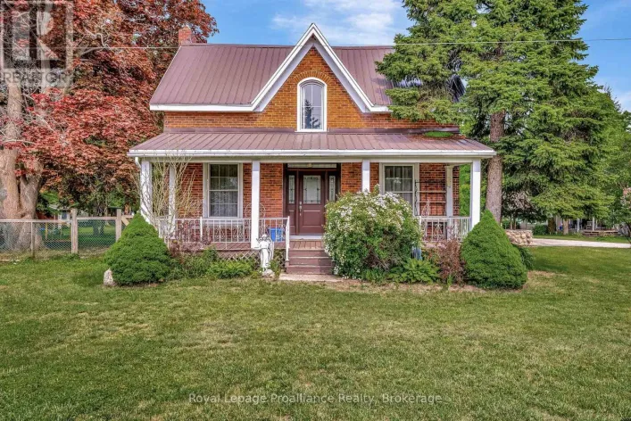 House for sale: 1818 COUNTY 12 ROAD, Prince Edward County