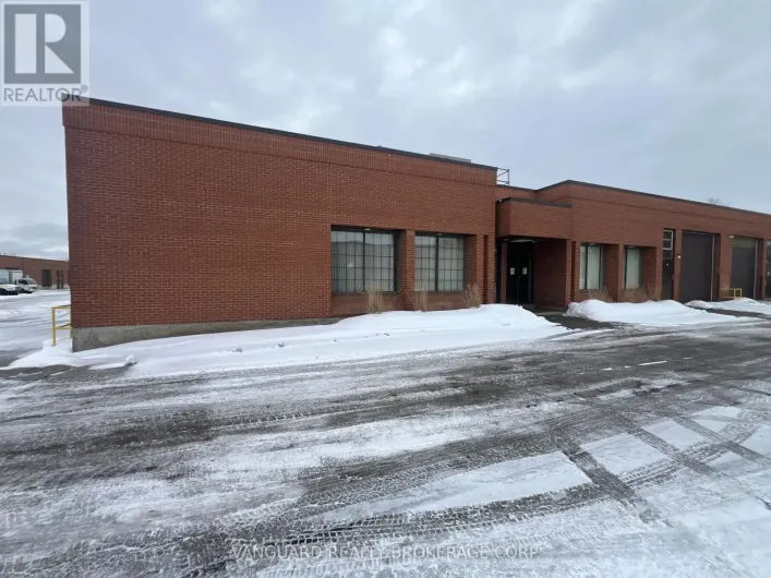 18-19 - 124 CONNIE CRESCENT, Vaughan