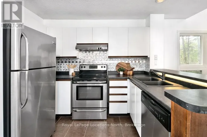 182 - 49 TROTT BOULEVARD, Collingwood