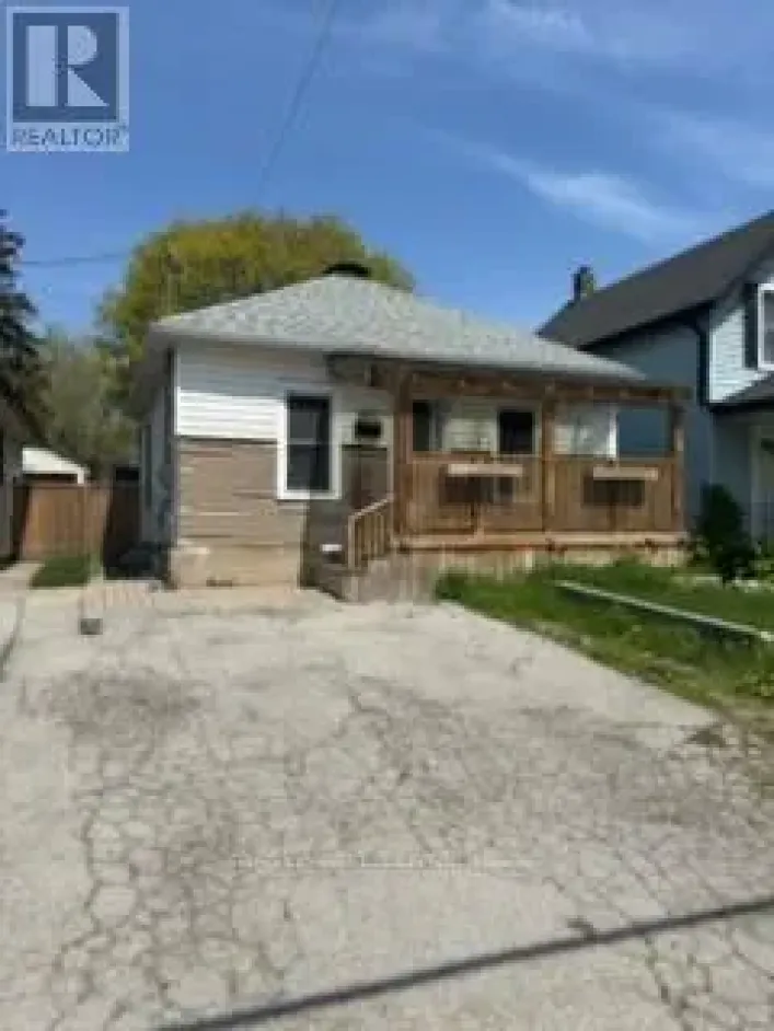 182 BLOOR STREET W, Oshawa