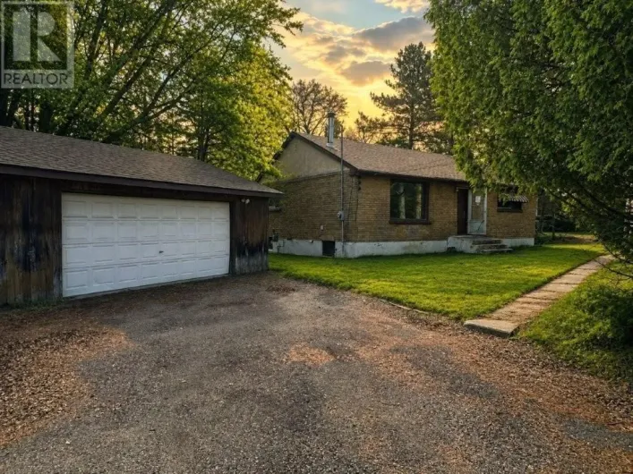 182 Hilldale Road, Thunder Bay