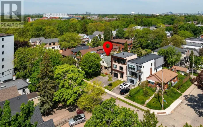 182 LAKESHORE DRIVE, Toronto