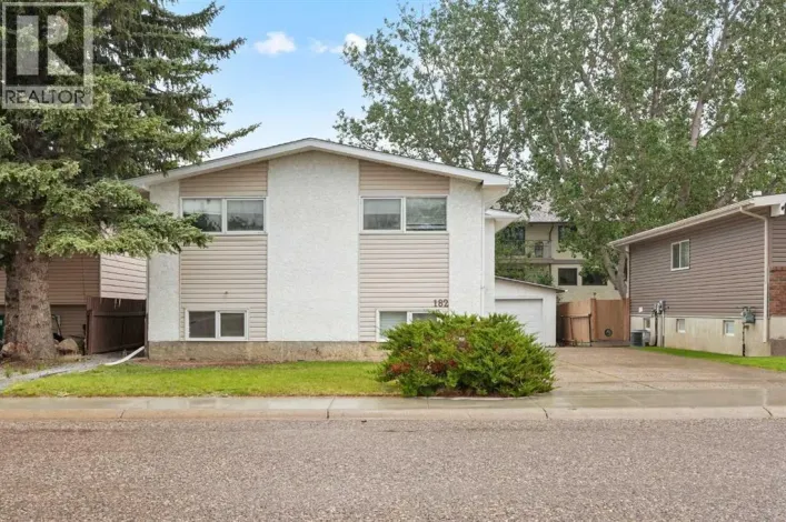 182 Oxford Road W, Lethbridge