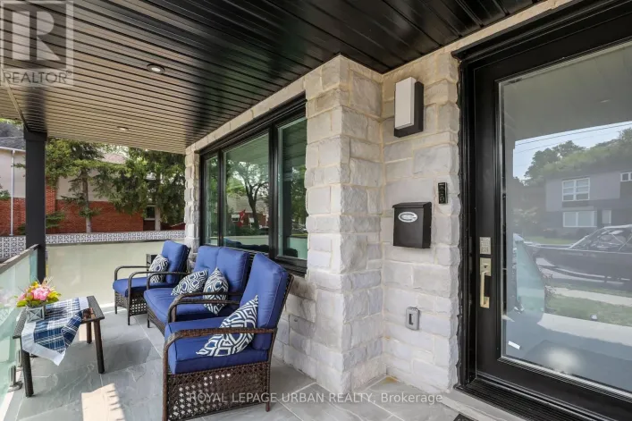 182 PARKVIEW HILL CRESCENT, Toronto