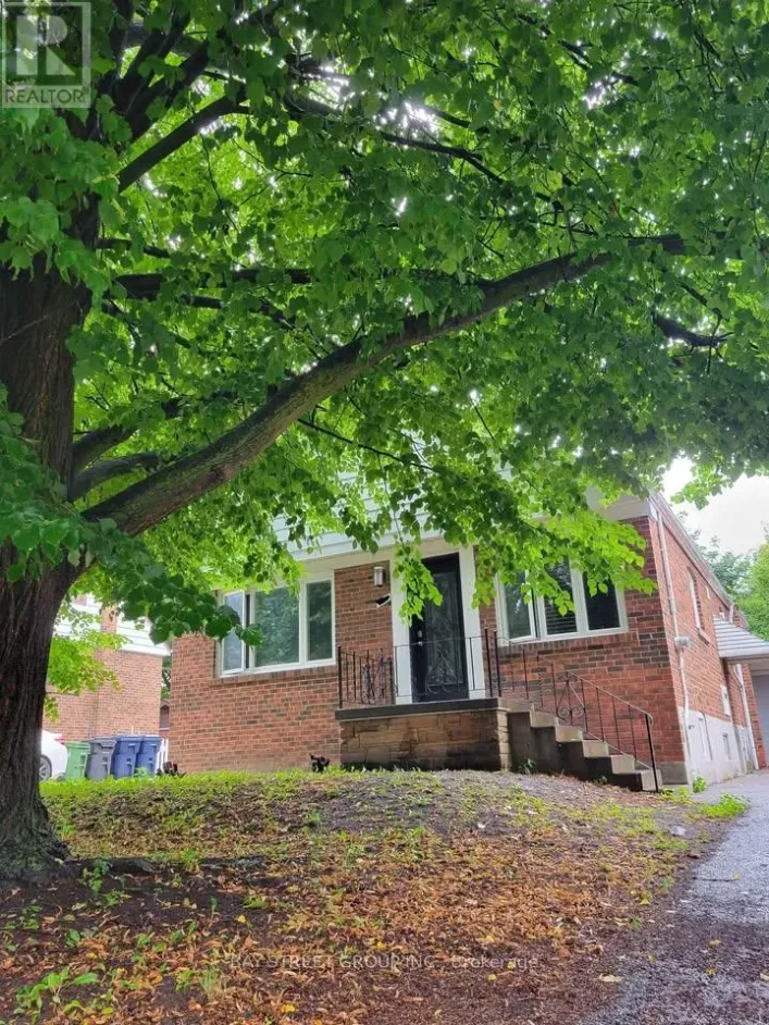 182 PHYLLIS AVENUE, Toronto