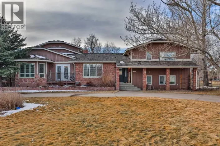 182 S 3 Street E, Magrath
