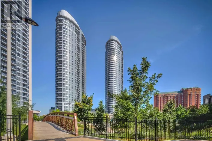 1823 - 135 VILLAGE GREEN SQUARE, Toronto
