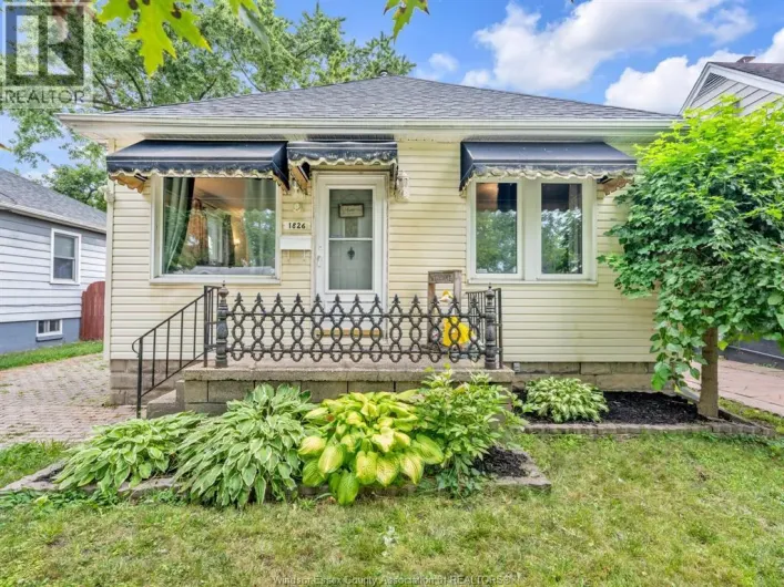 1826 FRANCOIS ROAD, Windsor