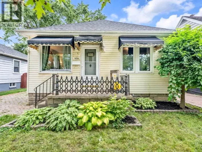 1826 FRANCOIS ROAD, Windsor