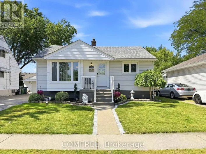 1827 NORMAN ROAD, Windsor