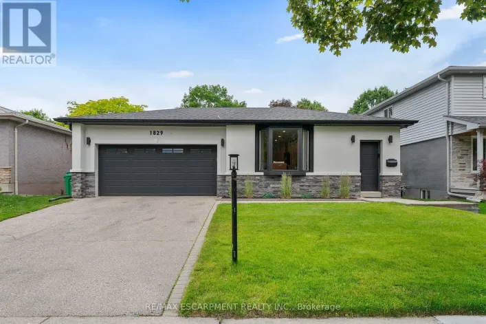 1829 BARSUDA DRIVE, Mississauga