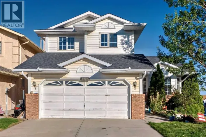 183 Christie Park Hill SW, Calgary
