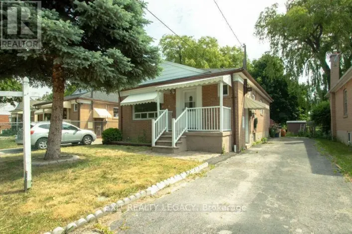 183 ELLINGTON DRIVE, Toronto