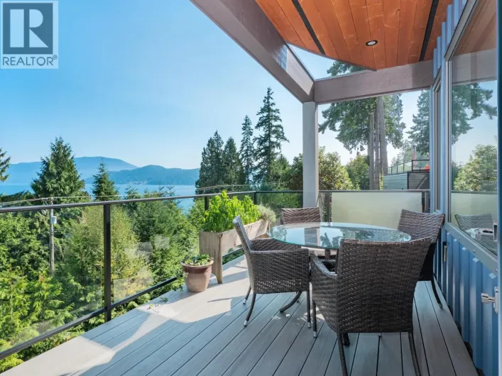 1832 NORTH ROAD, Gibsons