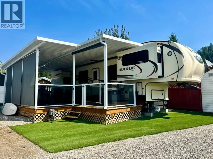 1835 Bakery Frontage Road Unit# 18, Christina Lake