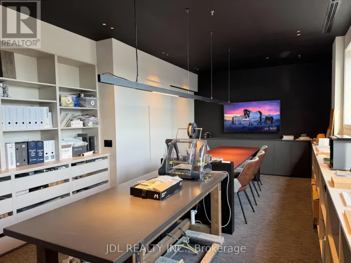 185 BRIDGELAND AVENUE, Toronto
