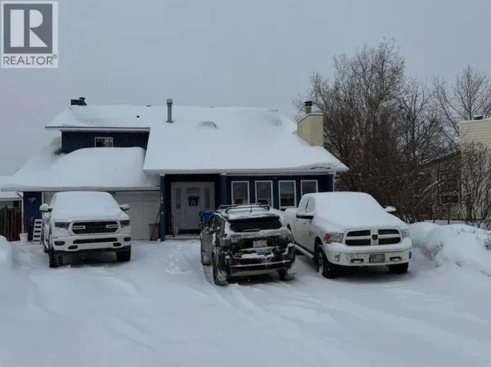 185 Oaks Bay, Fort McMurray