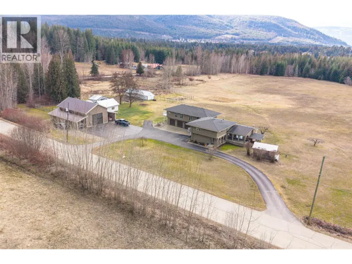 1851 70 Street SE, Salmon Arm