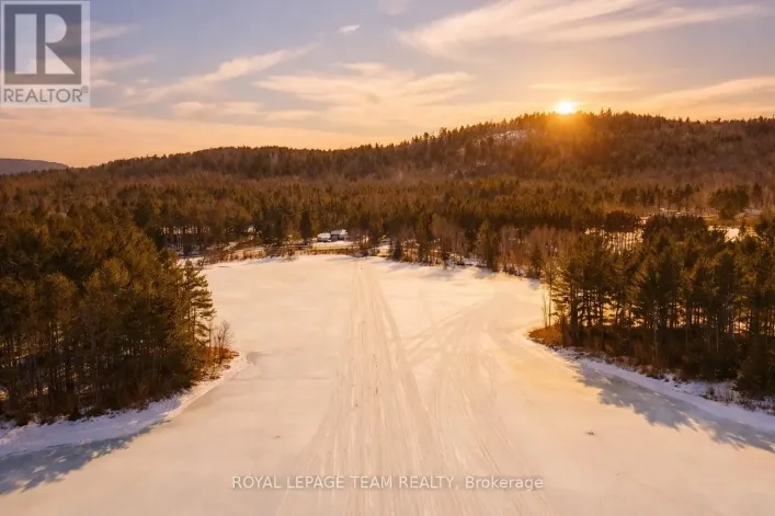 1855 OLD BARRY'S BAY ROAD S, Madawaska Valley