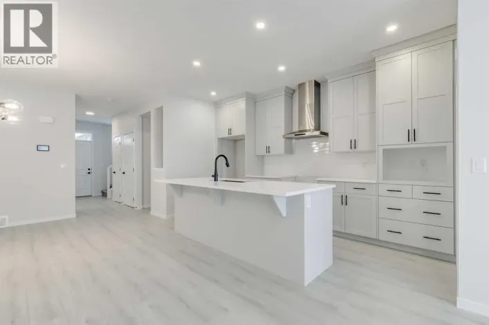 186 Creekside Manor SW, Calgary