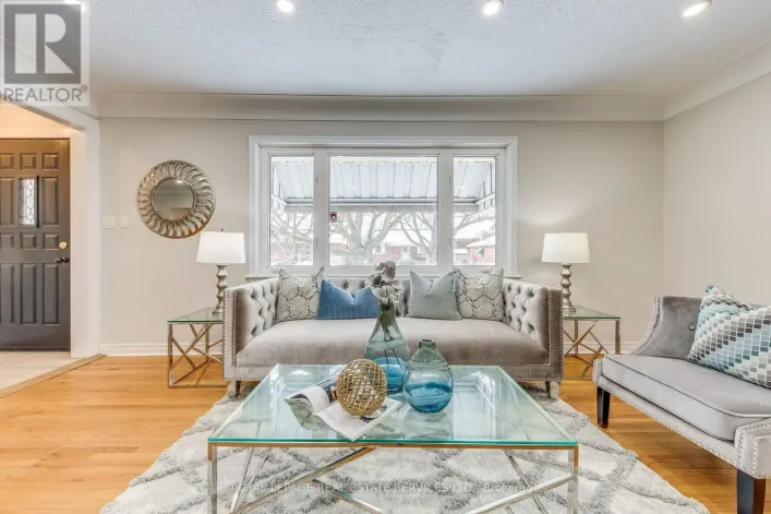 186 FERNWOOD CRESCENT, Hamilton