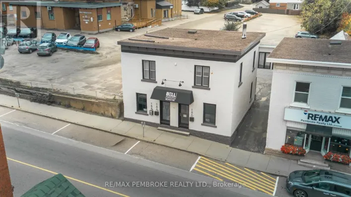 186 PEMBROKE STREET E, Pembroke