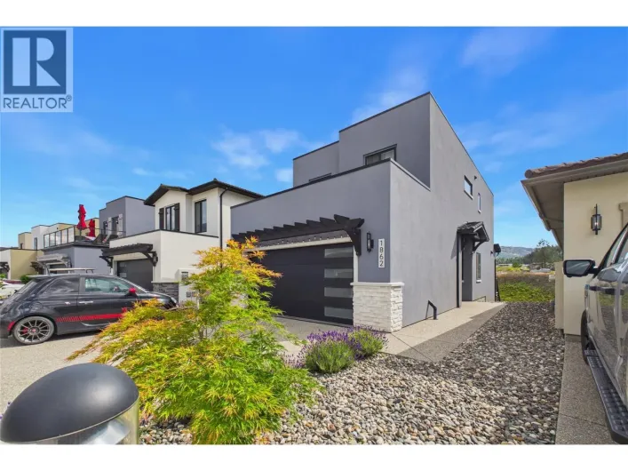 1862 Viewpoint Crescent, West Kelowna