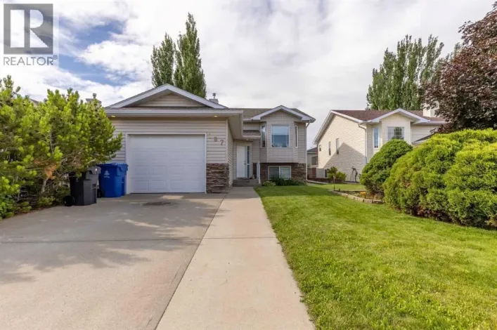 187 Cougar Way N, Lethbridge
