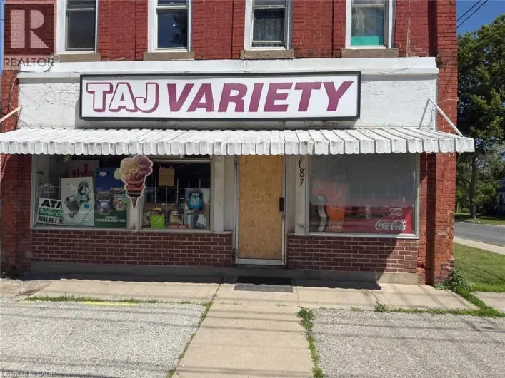 187 KING Street E, Chatham