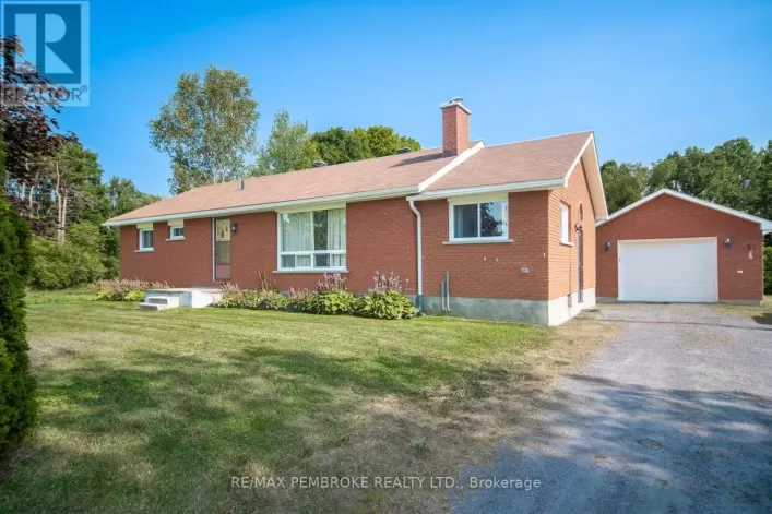187 SANDY BEACH ROAD, Laurentian Valley