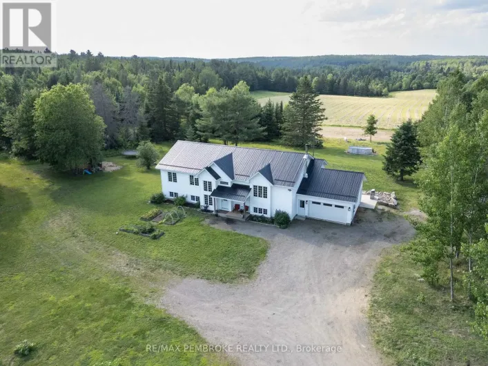 1870 SANDY BEACH ROAD, Laurentian Valley