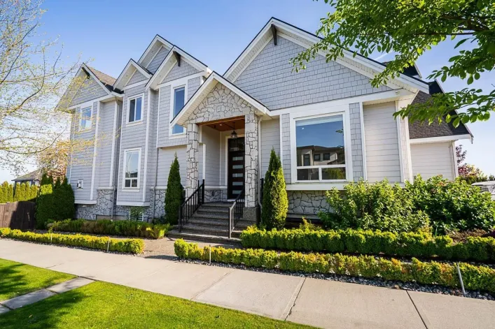 18712 55 AVENUE, Surrey