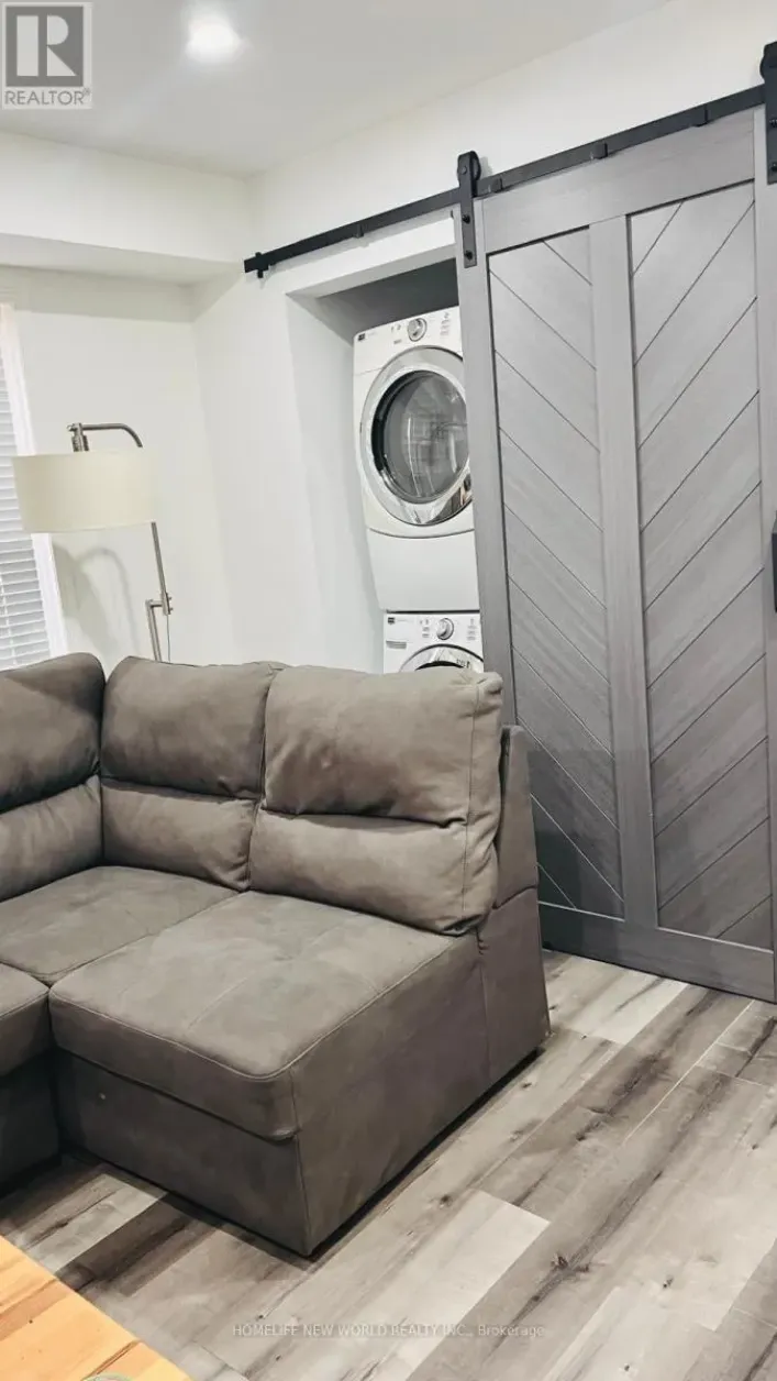 1873 DALHOUSIE CRESCENT, Oshawa