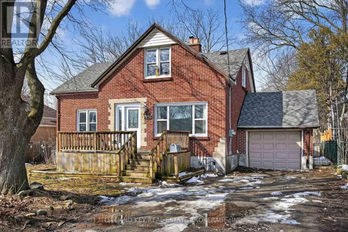 1878 CHURCHILL AVENUE, London East