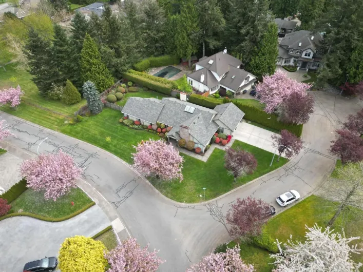 1884 139A STREET, Surrey